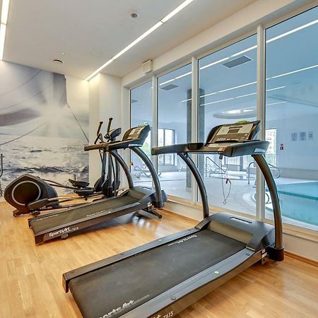 Apartments Waterlane Island Pool & Gym Spa กดัญสก์ ภายนอก รูปภาพ
