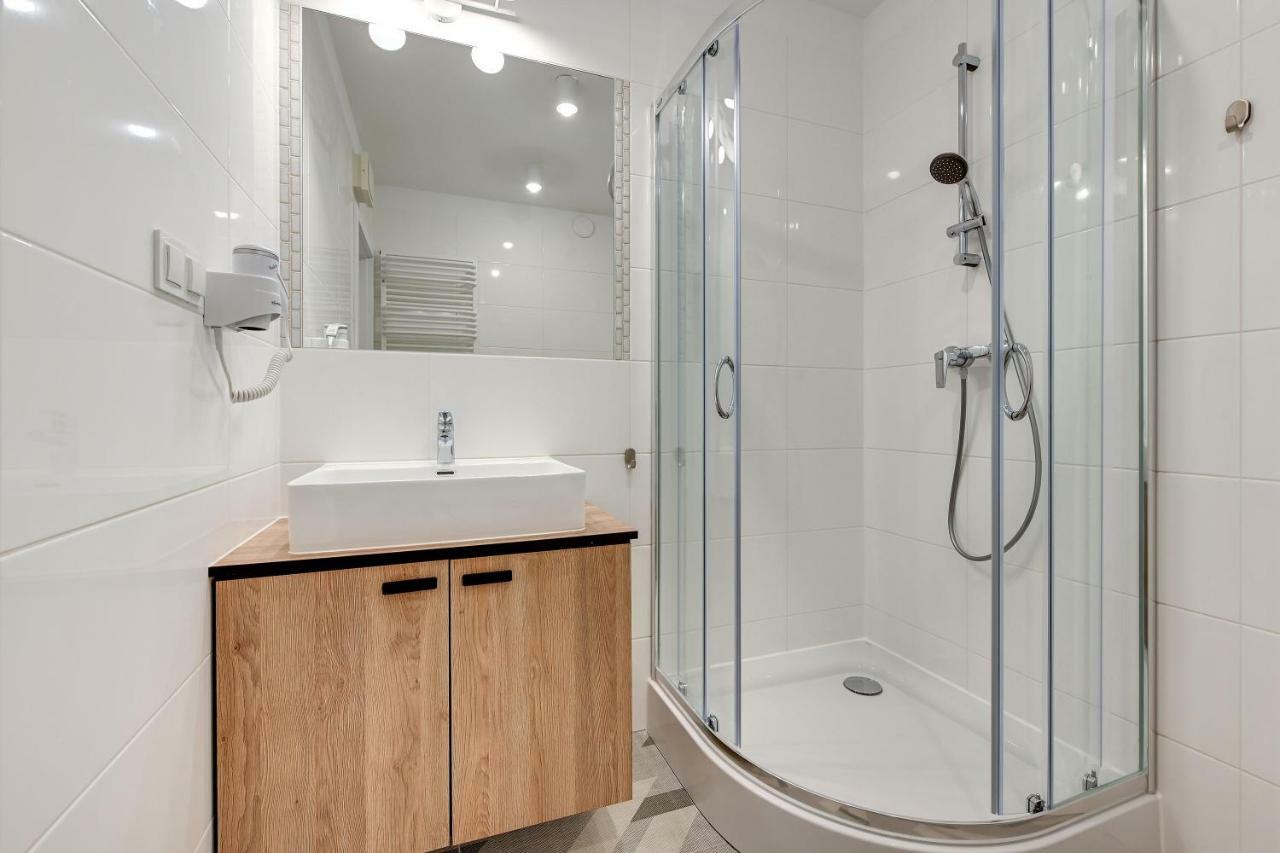 Apartments Waterlane Island Pool & Gym Spa กดัญสก์ ภายนอก รูปภาพ