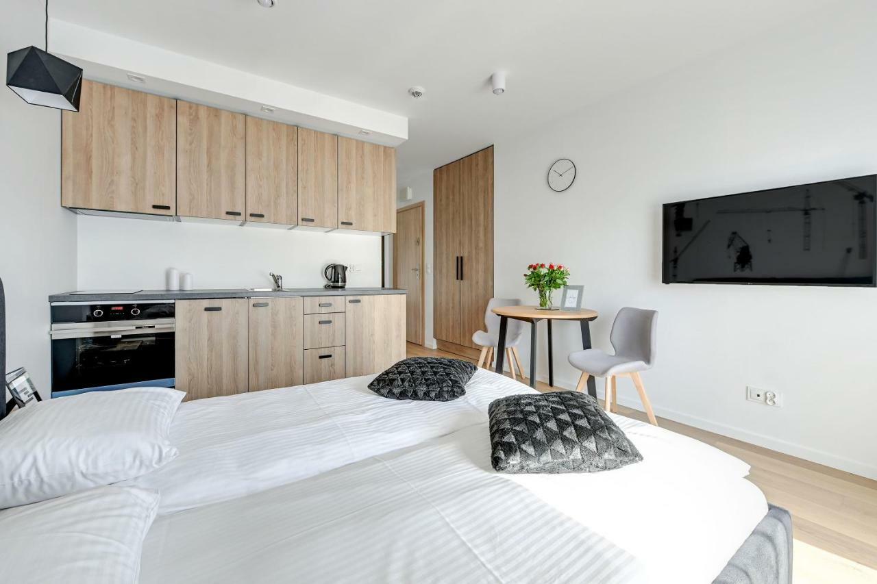 Apartments Waterlane Island Pool & Gym Spa กดัญสก์ ภายนอก รูปภาพ